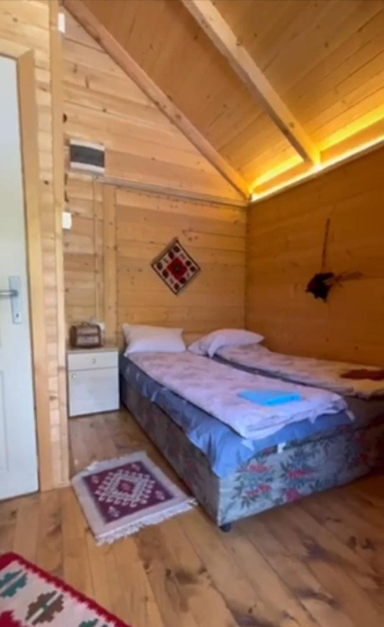 Kolasin Jabuka Bagian luar foto