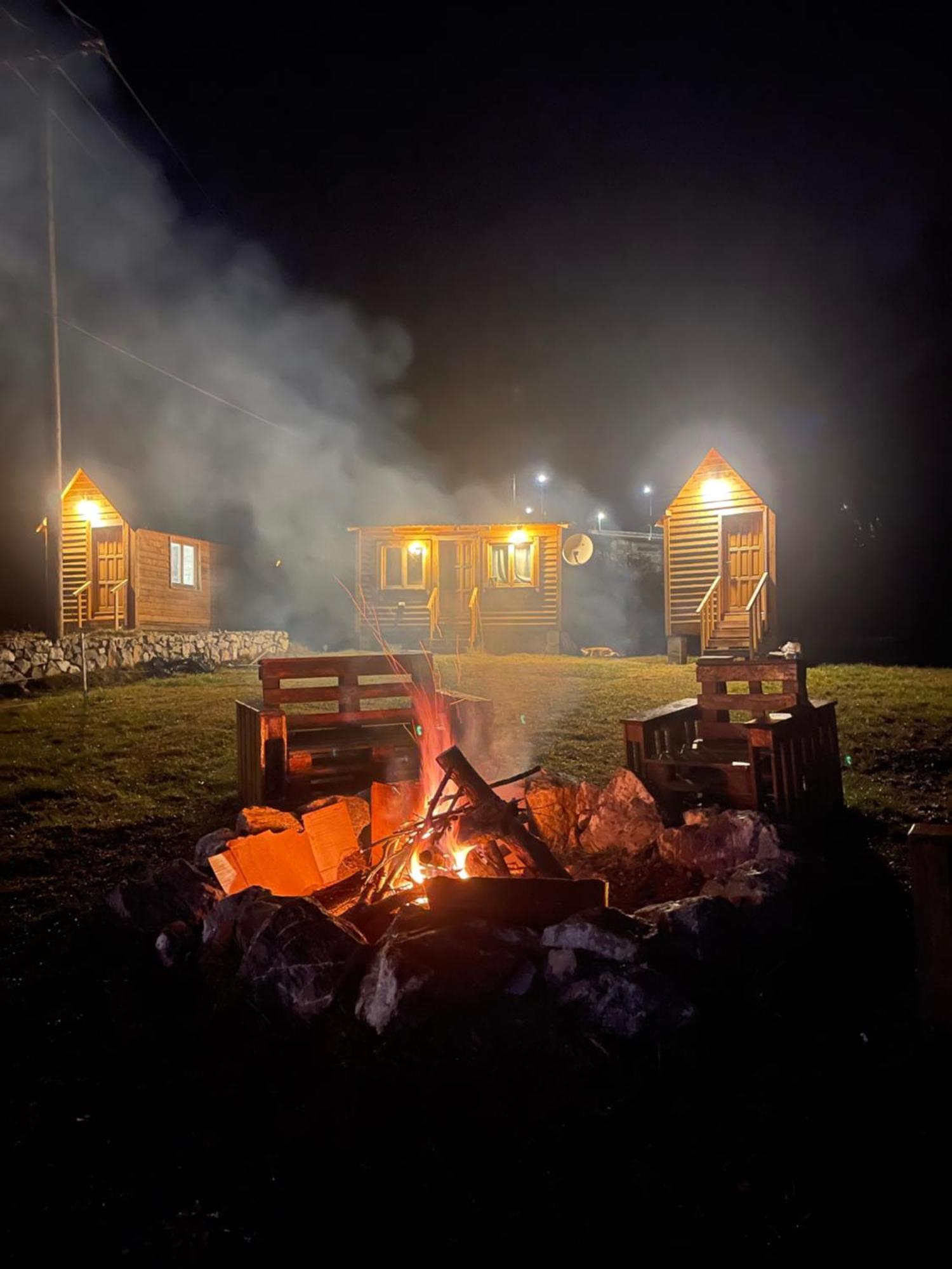 Kolasin Jabuka Bagian luar foto