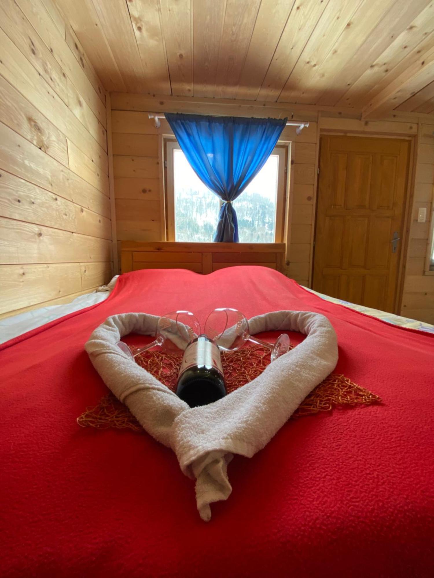 Kolasin Jabuka Bagian luar foto