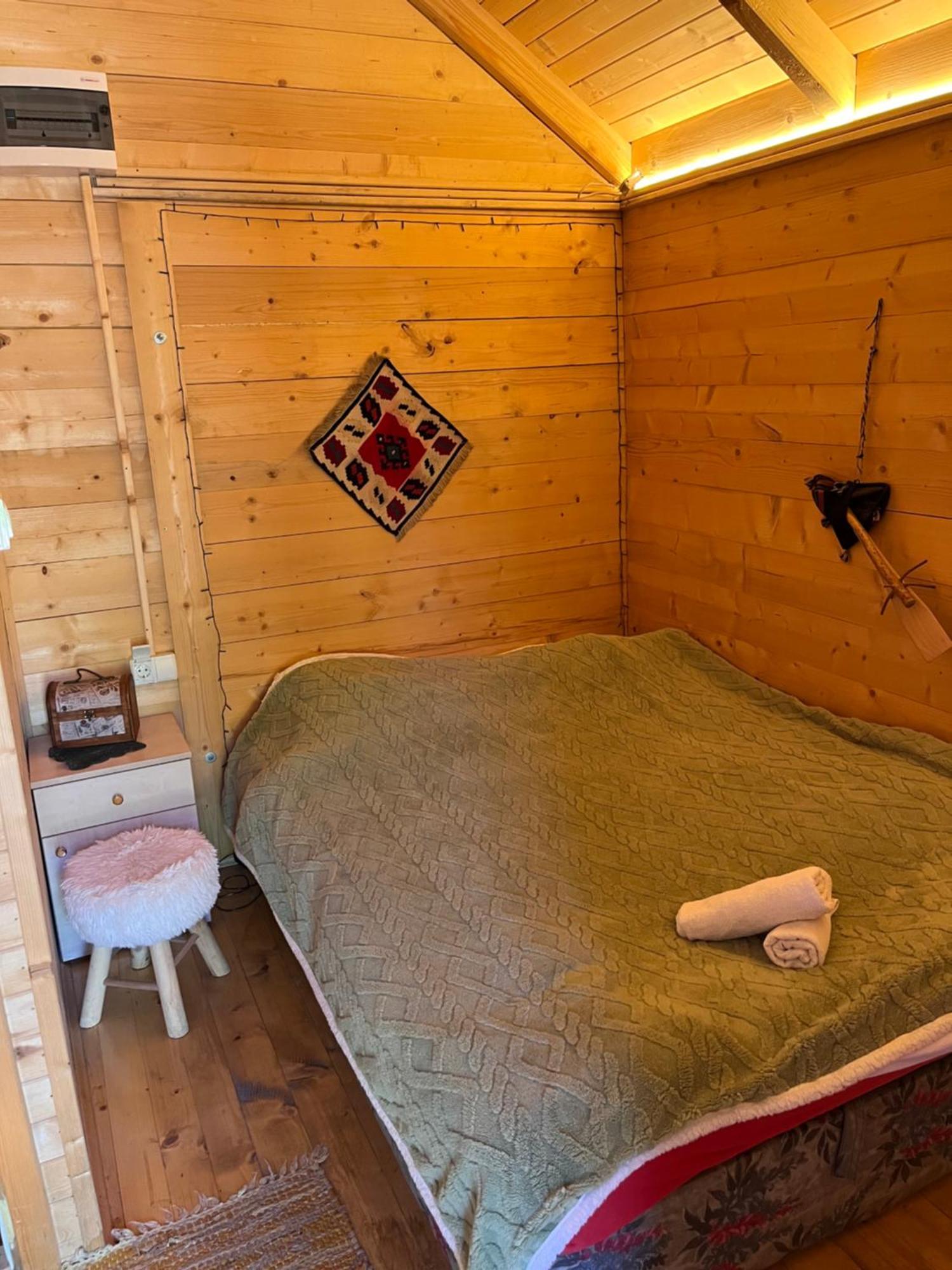 Kolasin Jabuka Bagian luar foto