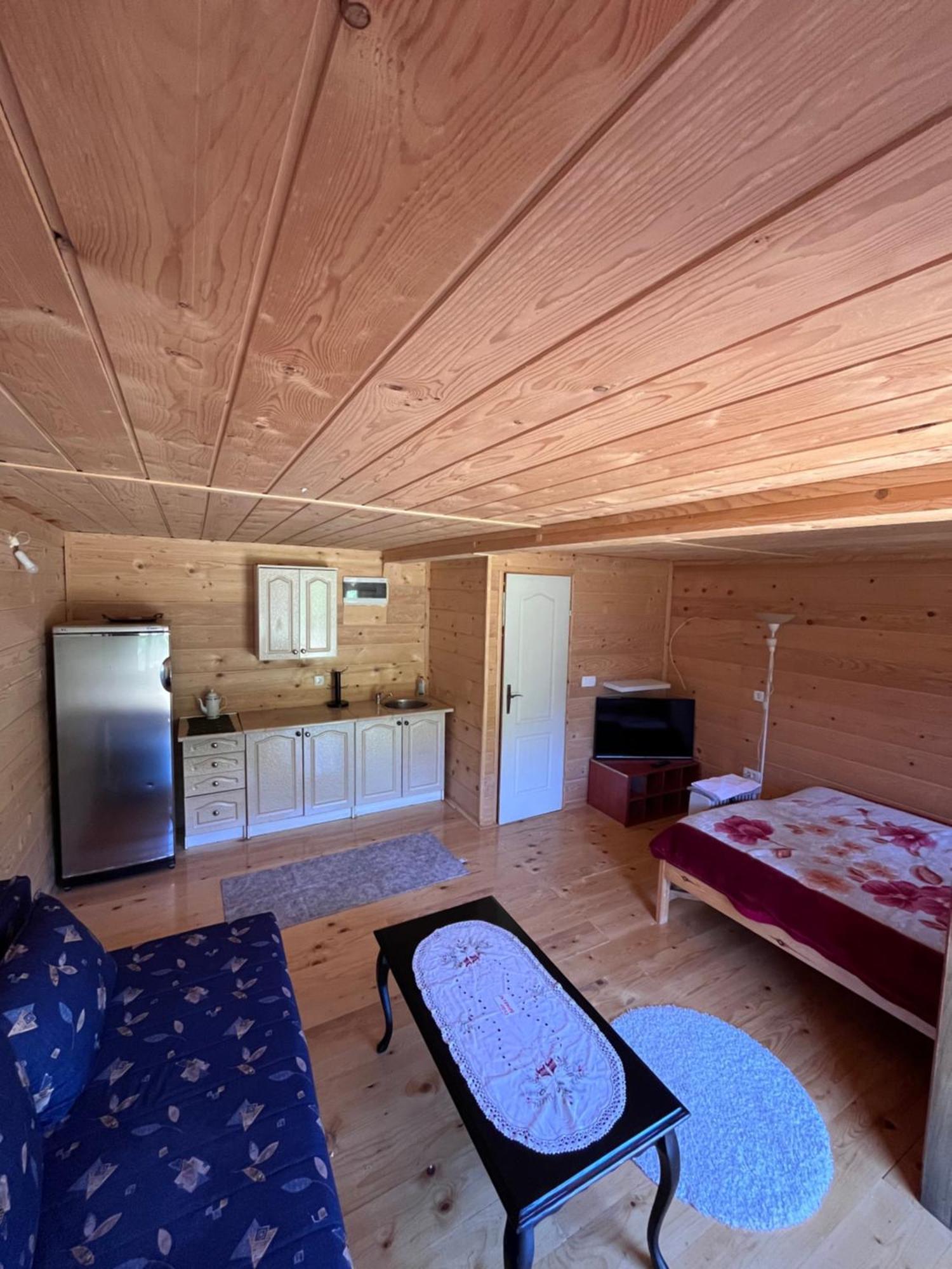 Kolasin Jabuka Bagian luar foto