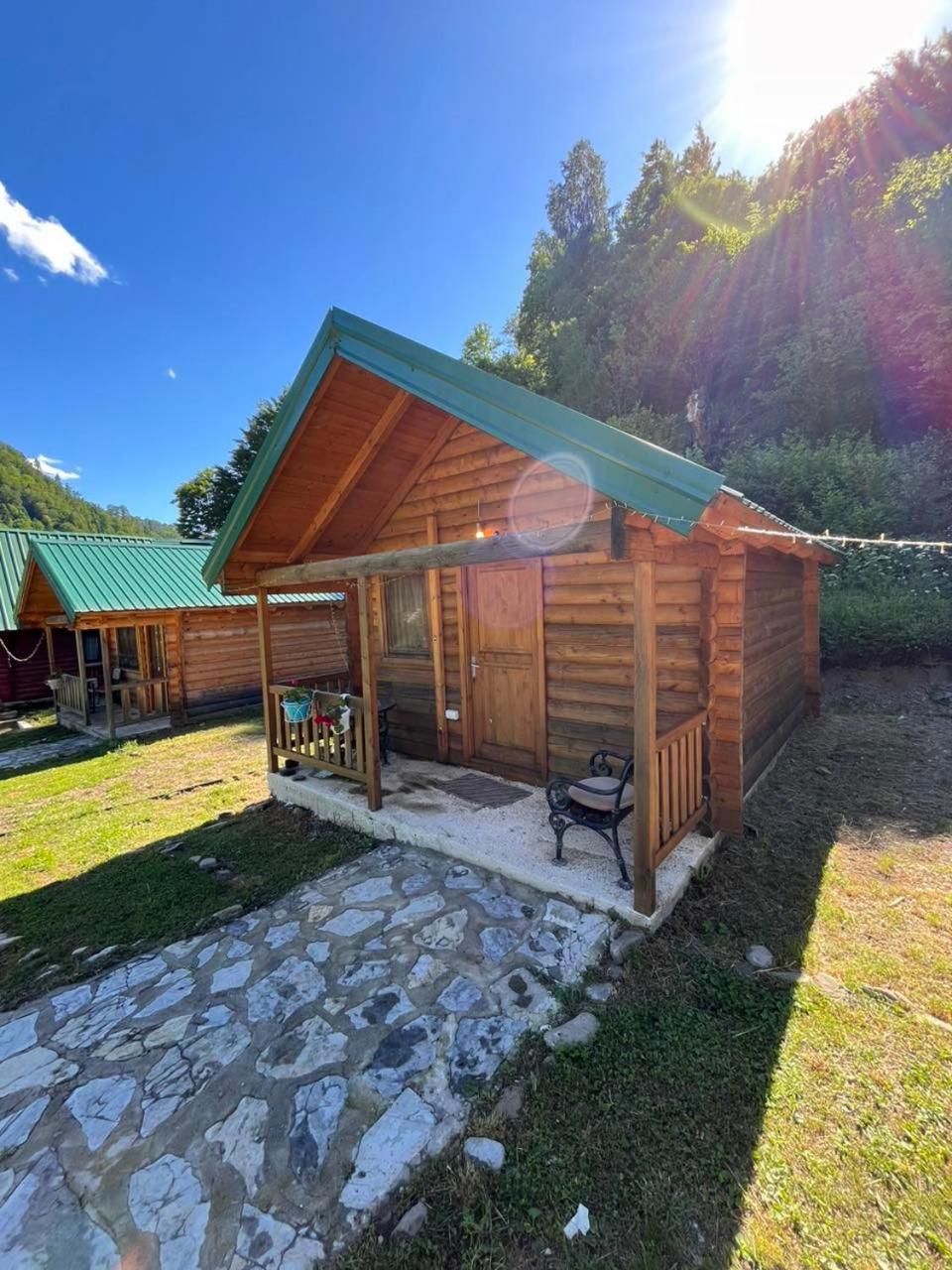 Kolasin Jabuka Bagian luar foto