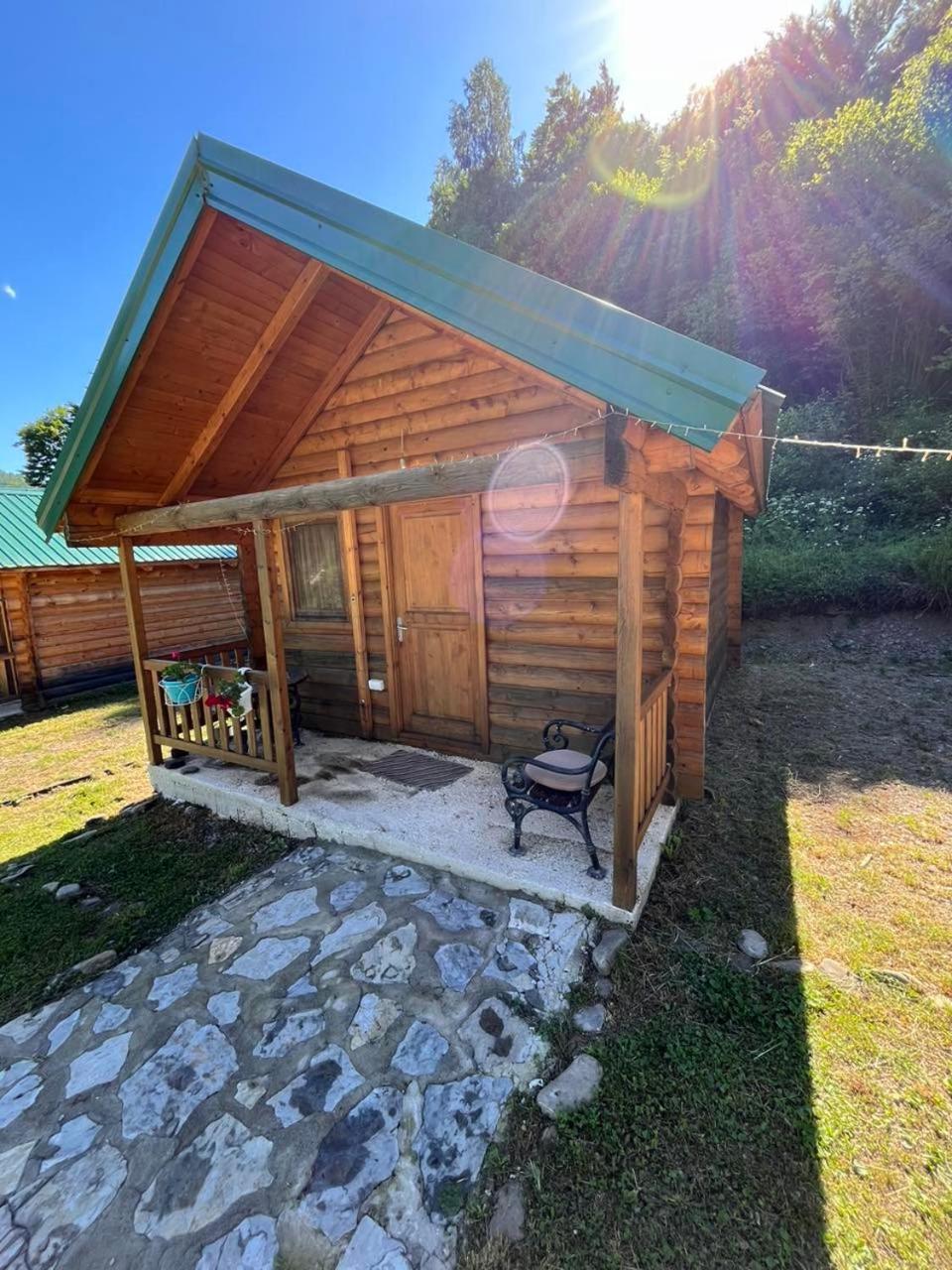Kolasin Jabuka Bagian luar foto