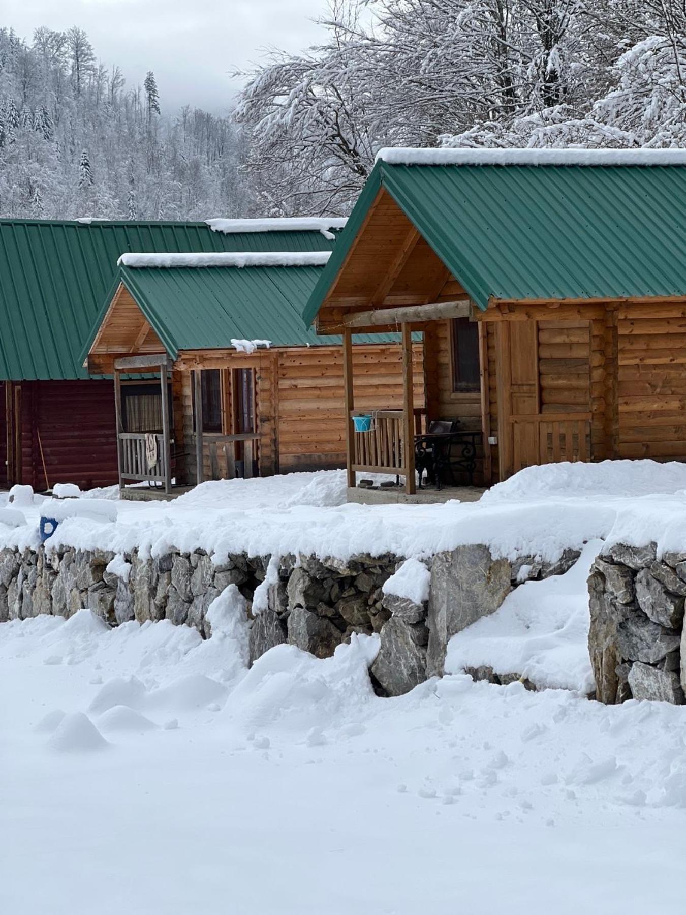 Kolasin Jabuka Bagian luar foto